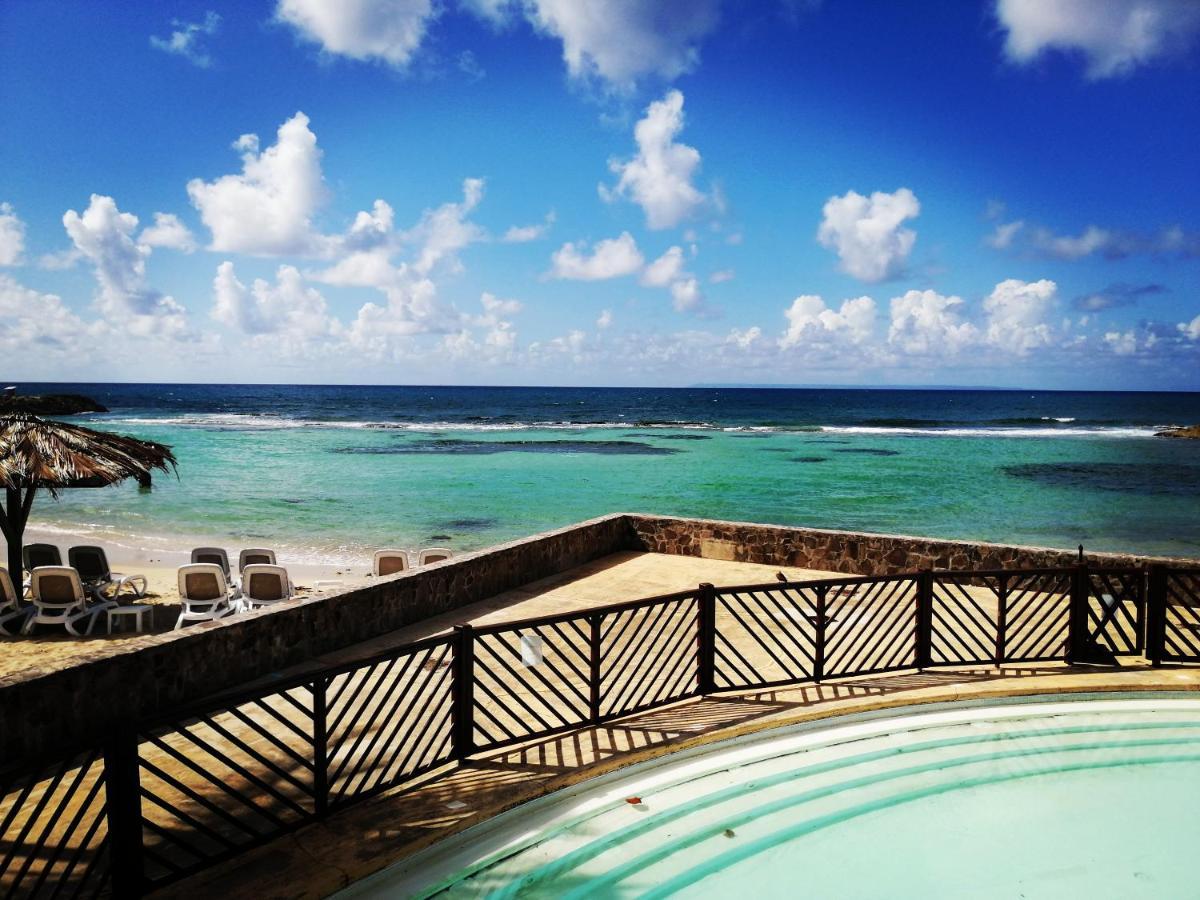 Studio Vue Mer Piscine Plage Kaz Punch Manganao Chez Julie Saint-Francois  Exteriér fotografie